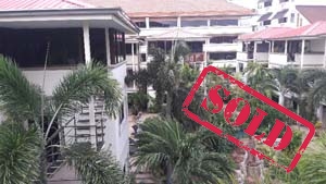 Maison a vendre : Maison avec superbe terrasse dans un jardin tropical proche de la mer sur la fameuse coline de Pratamnak a