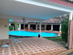 Maison a vendre : Belle maison avec piscinie avec 3 chambres a coucher a